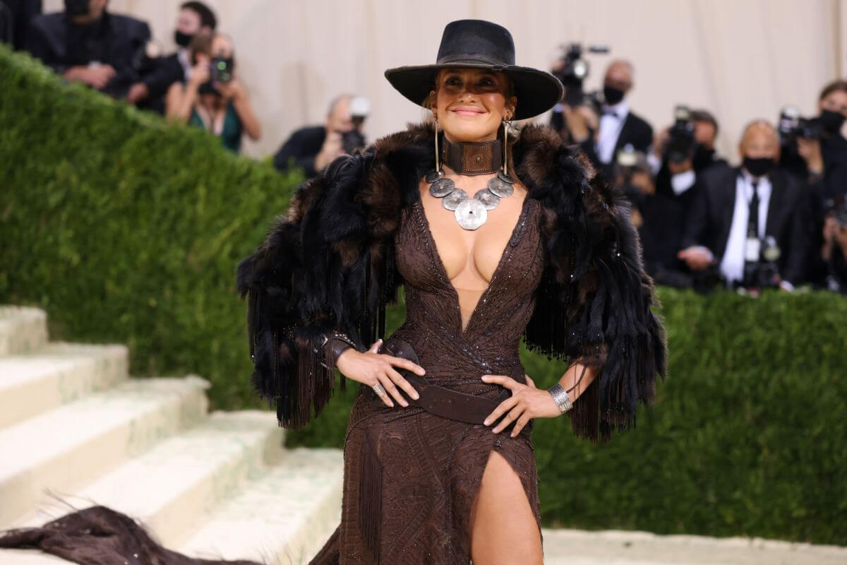 Jennifer Lopez attends 2021 Met Gala in New York 09/13/2021 2