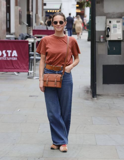 Kara Tointon Steps Out in London 09/12/2021 2