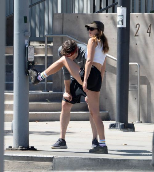 Keeley Hazell and Jason Sudeikis Steps Out Hiking in Los Angeles 09/12/2021 10