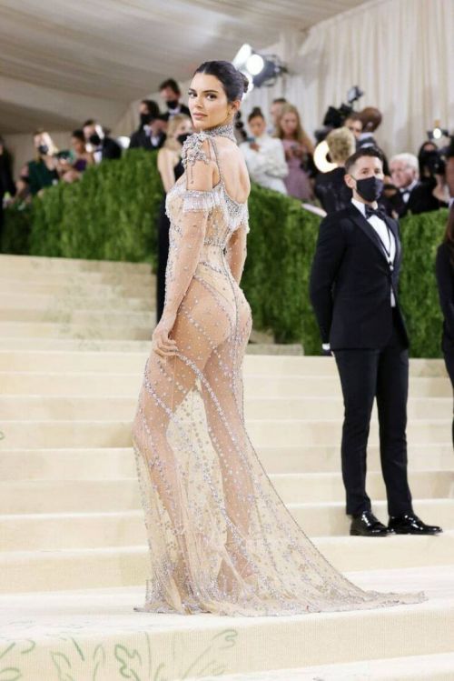 Kendall Jenner in Sparkling Chandelier Naked Dress at 2021 Met Gala 09/13/2021