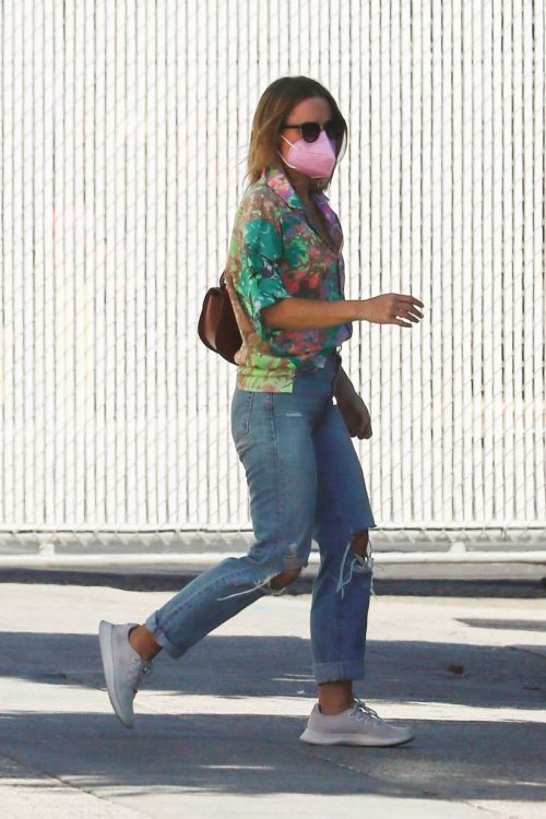 Kristen Bell Day Out for Shopping in Los Angeles 09/14/2021 3