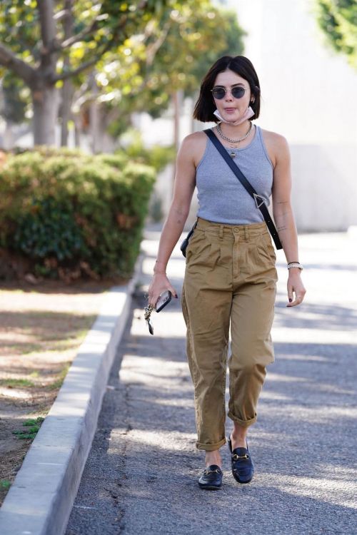 Lucy Hale Heading to a Skincare Clinic in Studio City 09/14/2021 4