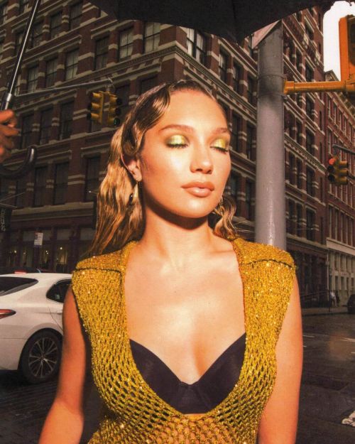 Maddie Ziegler Photoshoot for New York Fashion Week , September 2021 1