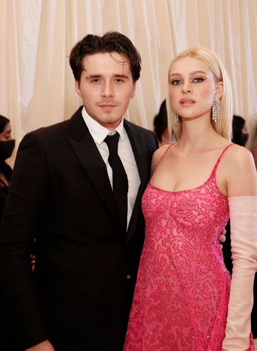 Nicola Peltz and Brooklyn Beckham Attends 2021 Met Gala in New York 09/13/2021 5