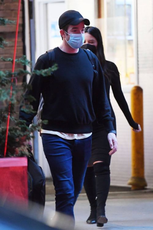 Olivia Munn and John Mulaney Out in New York 09/13/2021 1