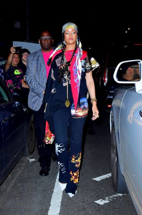 Rihanna Leaves Carbone in New York 09/14/2021