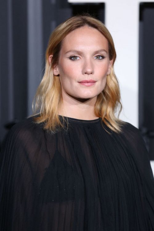 Ana Girardot attends Opera Garnier Opening Season Gala in Paris 09/24/2021 6