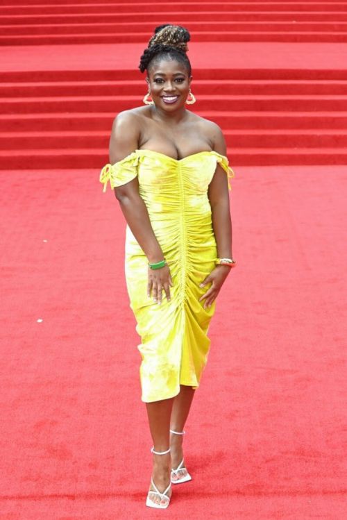 Clara Amfo attends No Time to Die World Premiere at Royal Albert Hall in London 09/28/2021 3
