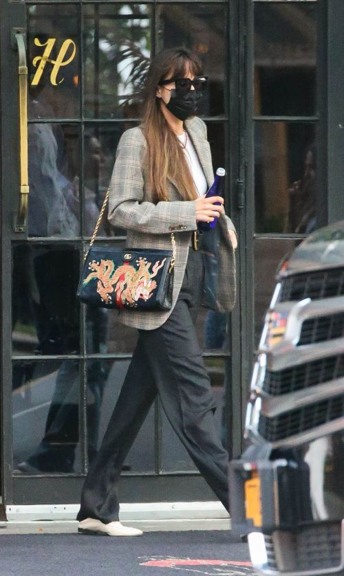 Dakota Johnson Day Out in New York 09/27/2021 1