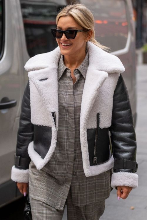 Ashley Roberts at Global Radio Studios in London 11/04/2021 6