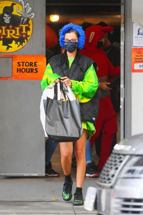 Bella Hadid Shopping Out for 2021 Halloween Party in New York 10/31/2021 6