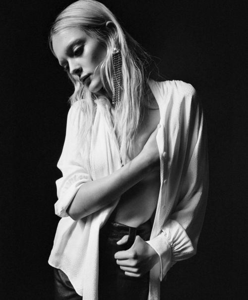 Charlotte Lawrence for Behind the Blinds Magazine, Fall Winter 2021 14