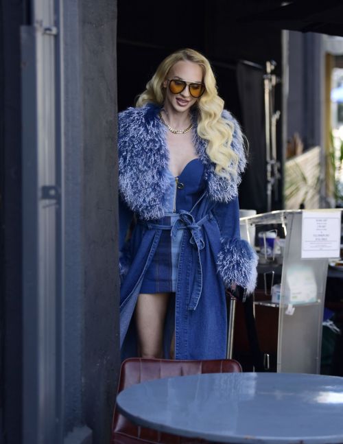 Christine Quinn on the Set of Selling Sunset in Los Angeles 11/04/2021 3