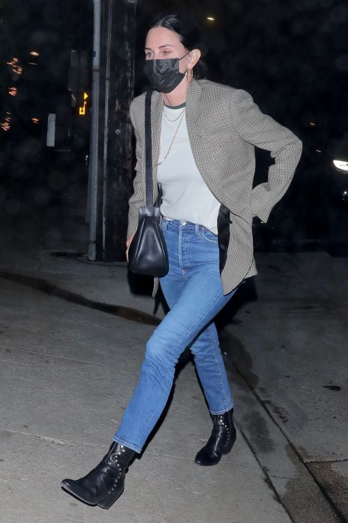 Courteney Cox Night Out for Dinner at Giorgio Baldi in Santa Monica 11/04/2021 2