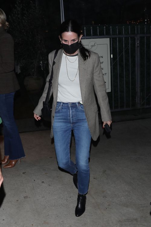 Courteney Cox Night Out for Dinner at Giorgio Baldi in Santa Monica 11/04/2021 3