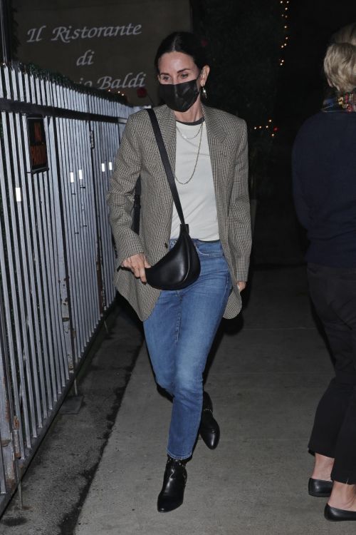 Courteney Cox Night Out for Dinner at Giorgio Baldi in Santa Monica 11/04/2021 4