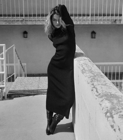 Esme Creed-Miles Photoshoot for ContentMode Magazine, November 2021 Issue 6