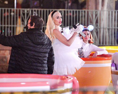 Gwen Stefani as Alice In Wonderland at a Special Performance 11/18/2021 7