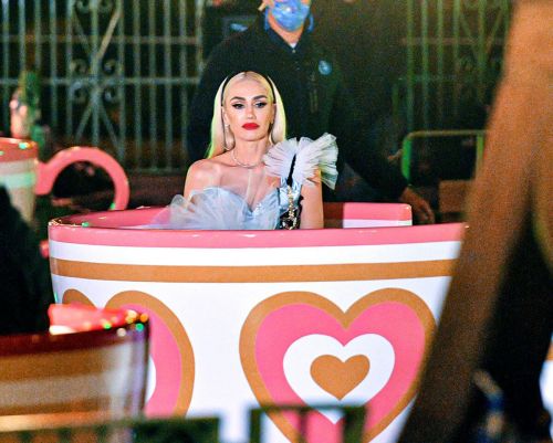 Gwen Stefani as Alice In Wonderland at a Special Performance 11/18/2021 6