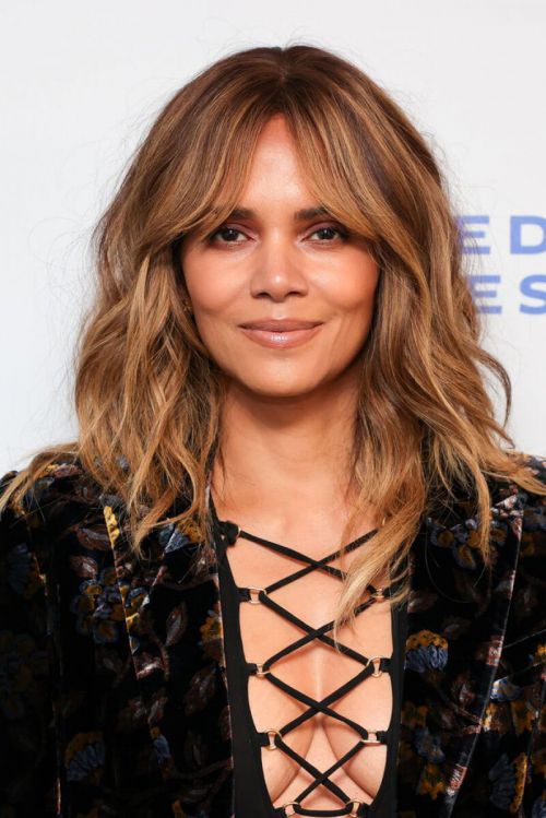 Halle Berry attends 92Y Talks - Halle Berry In Conversation: Bruised in New York 11/19/2021