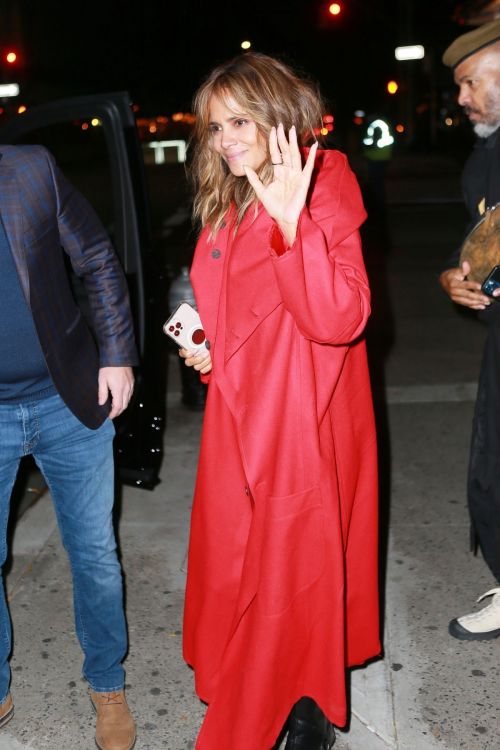 Halle Berry in Red Long Coat Out for Dinner at Scalinatella in New York 11/05/2021 3