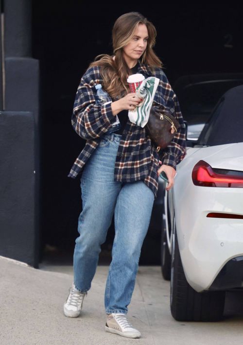 Hannah Brown seen in Check Shirt with Denim at a Starbucks in Los Angeles 11/18/2021 4