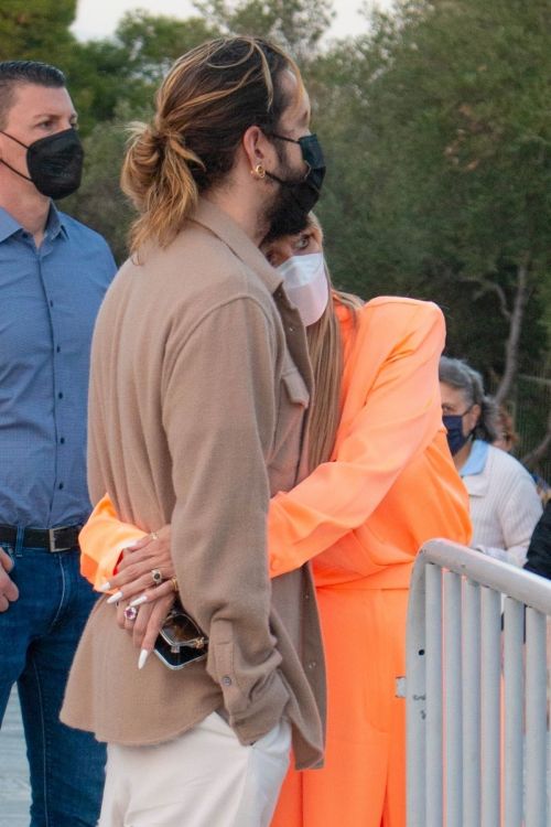 Heidi Klum with Her Hubby Tom Kaulitz Out in Athens 11/05/2021 5