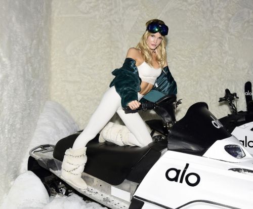 Joy Corrigan at Alo House Winter Party in Los Angeles 11/04/2021 2