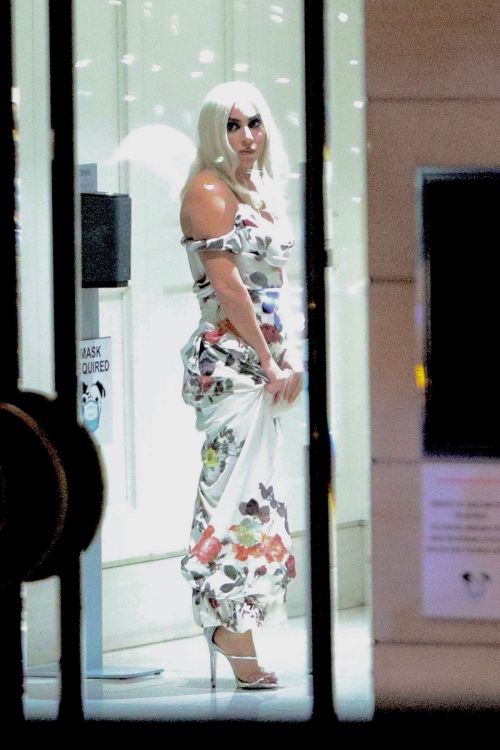 Lady Gaga Out for Dinner at 1 Hotel in West Hollywood 11/03/2021 3