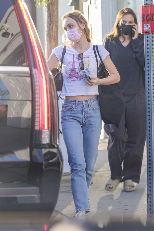 Lily-Rose Depp in Short Top Out Shopping in Beverly Hills 11/05/2021 1