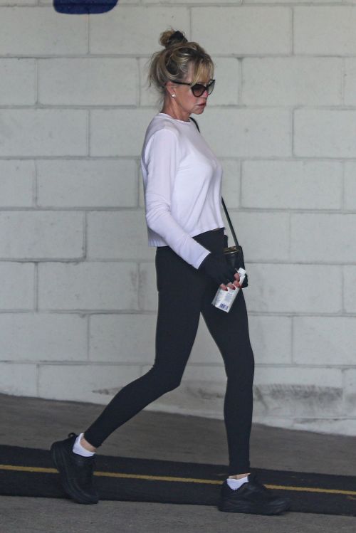 Melanie Griffith Leaves After Workout a Gym Session in Beverly Hills 11/04/2021 1