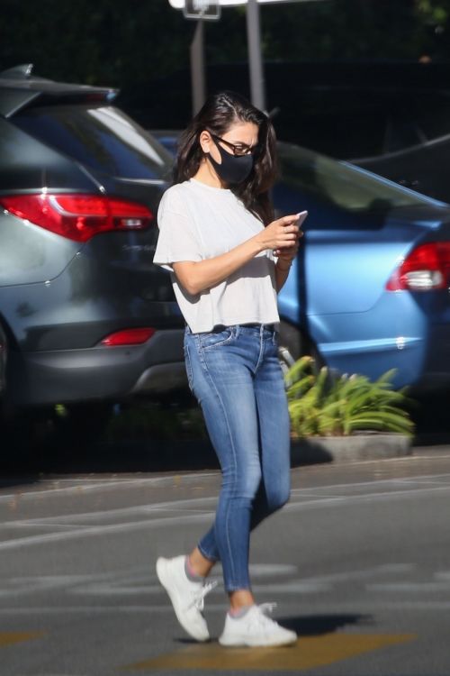 Mila Kunis in White Top and Ankle Denim Out and About in Beverly Hills 11/04/2021 2