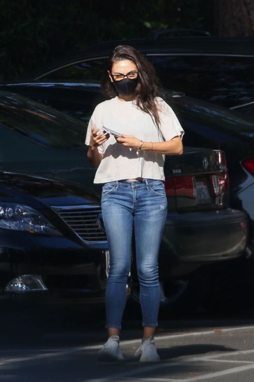 Mila Kunis in White Top and Ankle Denim Out and About in Beverly Hills 11/04/2021 3