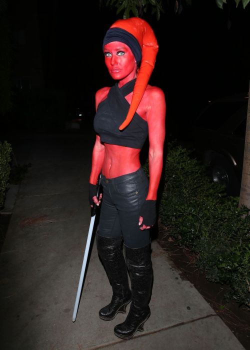 Nicky Whelan arrives at a Halloween Party in Hollywood 10/30/2021 1