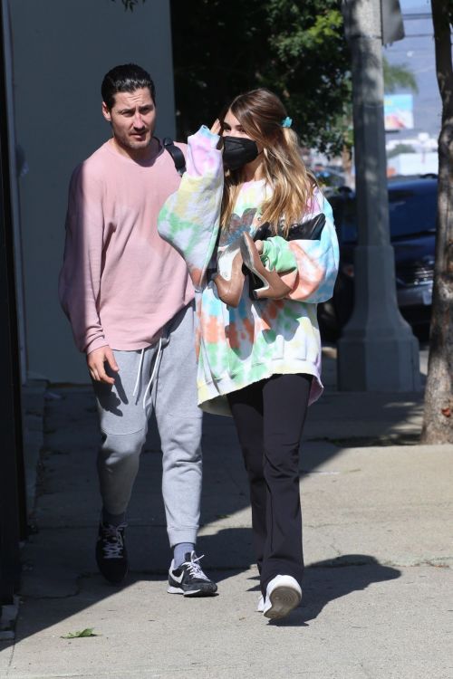 Olivia Jade Giannulli Leaves Dancing With The Stars Rehearsal Studio in Los Angeles 11/04/2021 1