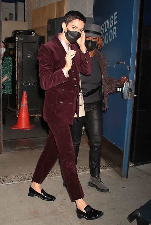 Rebecca Hall Leaves Good Morning America in New York 11/05/2021 1