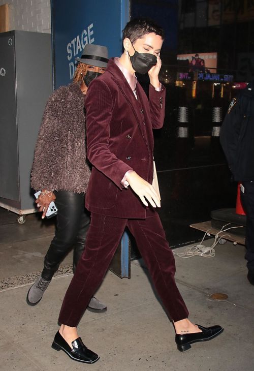Rebecca Hall Leaves Good Morning America in New York 11/05/2021 4