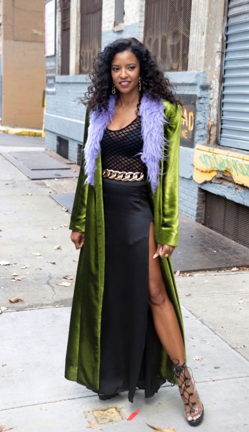 Renee Elise Goldsberry on the Set of Girls 5 Eva in New York 11/03/2021 5