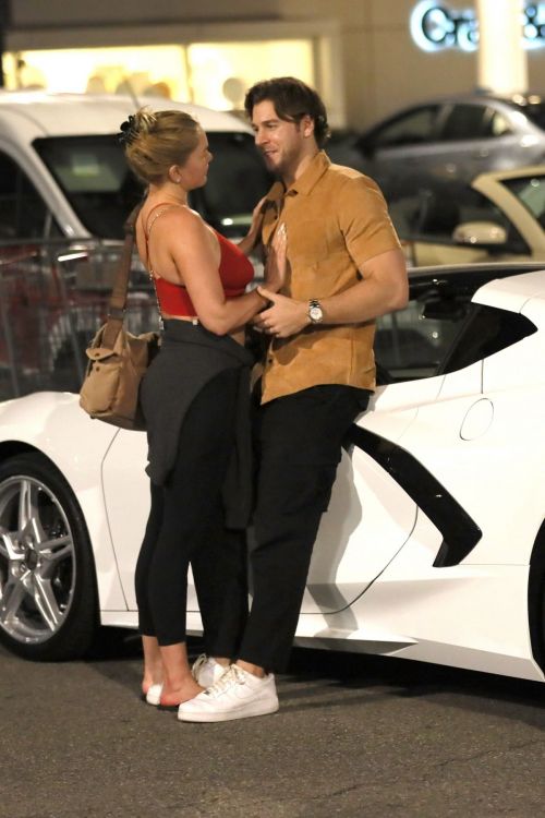 Shanna Moakler and Matthew Rondeau Leaves a Spa in Woodland Hills 11/04/2021 3
