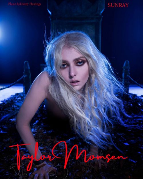 Taylor Momsen Photoshoot in Sunray Magazine, October 2021 3