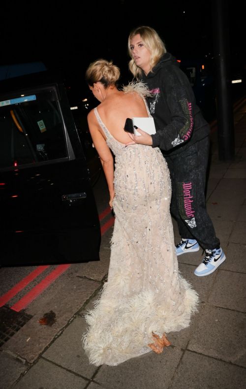Vicky Pattison Leaves 2021 Pride of Britain Awards in London 10/30/2021 6