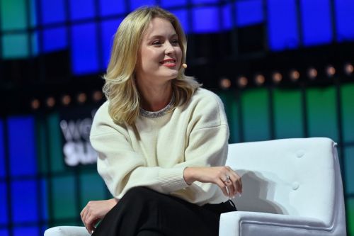 Zara Larsson at Web Summit 2021 at Altice Arena in Lisbon 11/04/2021 5