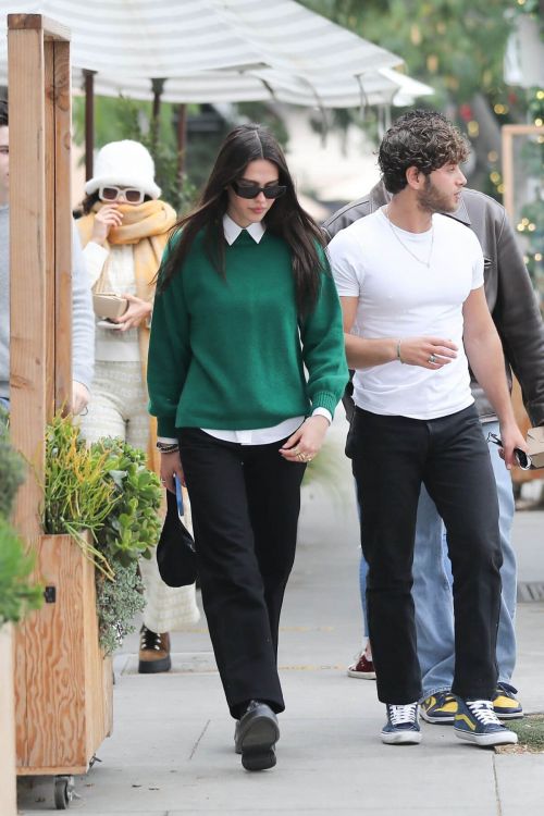Amelia Hamlin and Eyal Booker Out for Lunch at Croft Alley in Beverly Hills 5