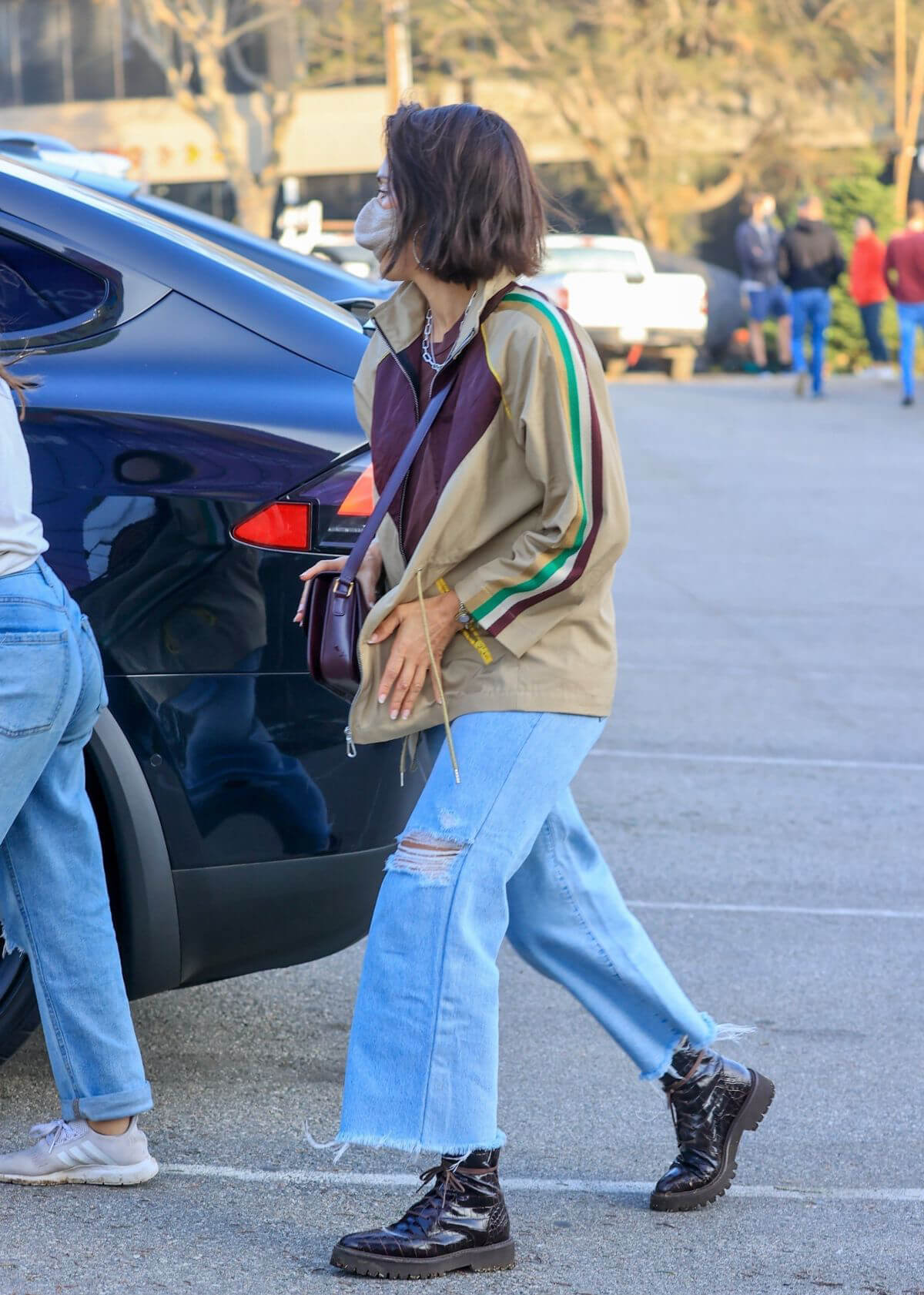 Jessica Alba Seen in Stylish Brown Jacket and Denim Day Out in West Hollywood 4