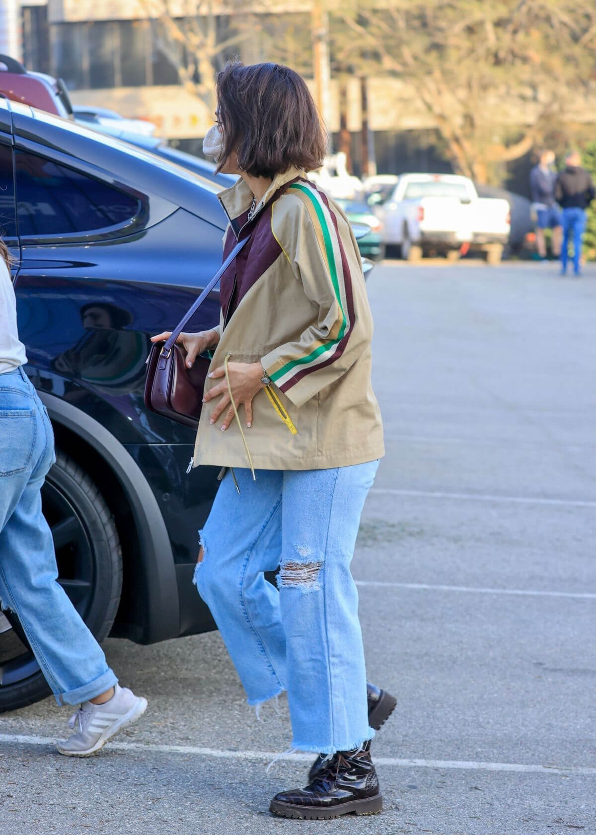 Jessica Alba Seen in Stylish Brown Jacket and Denim Day Out in West Hollywood 5