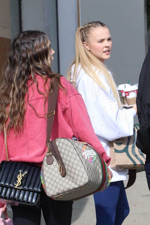JoJo Siwa and Jenna Johnson arrives at Dance Studio in Los Angeles 11/19/2021 1