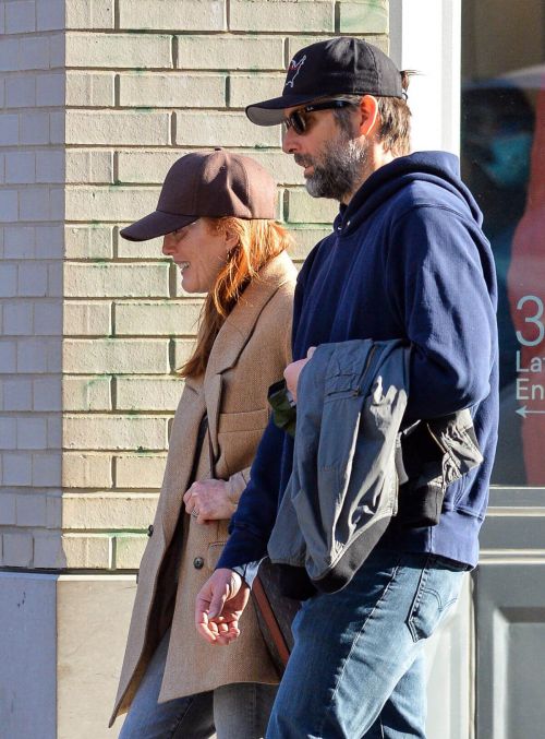 Julianne Moore and Bart Freundlich Walks Out in New York 11/18/2021