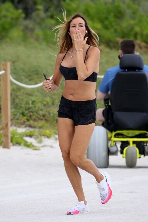 Kelly Killoren Bensimon seen in Short During Jogging on the Beach in Miami 11/18/2021 5
