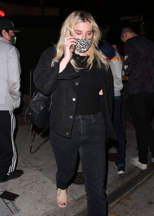 Kesha Night Out at Licorice Pizza Screening at The Fox Theatre in Westwood 11/20/2021 1