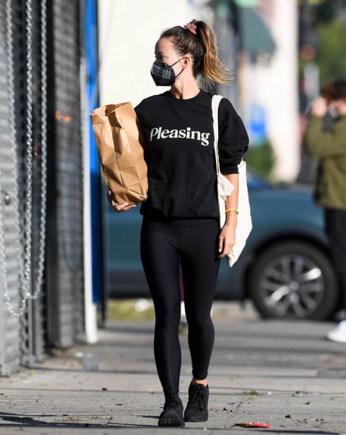 Olivia Wilde in a Black Sweatshirt with Tights Day Out in Los Angeles 6